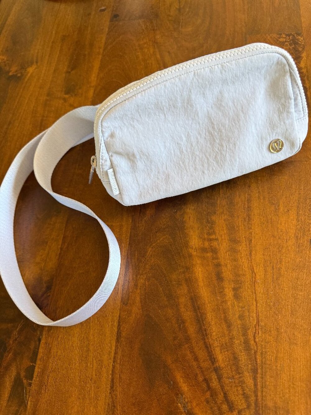 Popular Lululemon Everywhere Belt Bag 1L in Blue - Picture 3 of 7